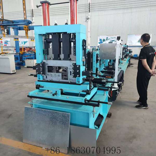 Front view of the forming and hydraulic cutting head on the fully automatic CZ purlin roll forming machine
