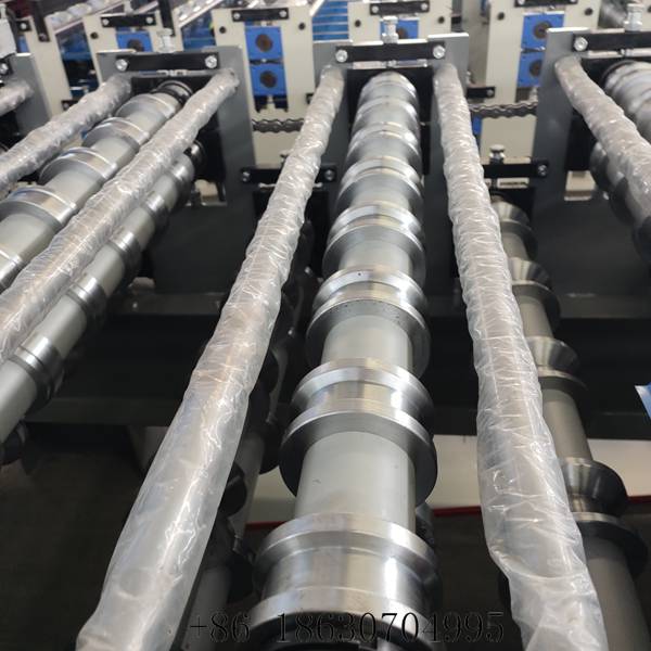 Hardened forming rollers and chain drive of the 840+900 double deck roll forming machine