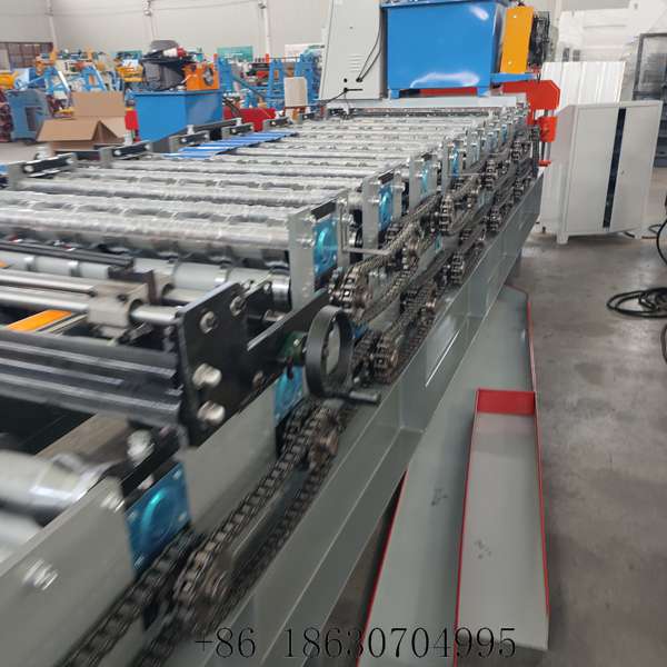 Infeed platform side of the double deck roofing sheet roll forming machine