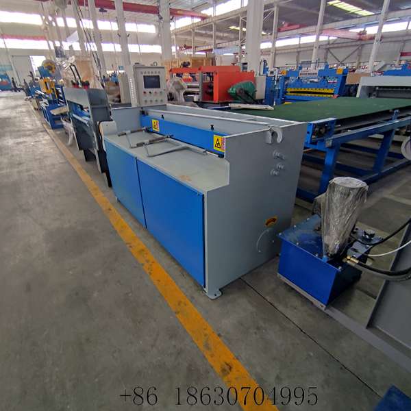 Side view of the 1500 mm electric sheet metal shearing machine showing the motor-driven blade holder and hold-down beam