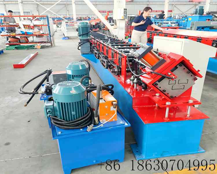 Multi-spec C purlin roll forming machine