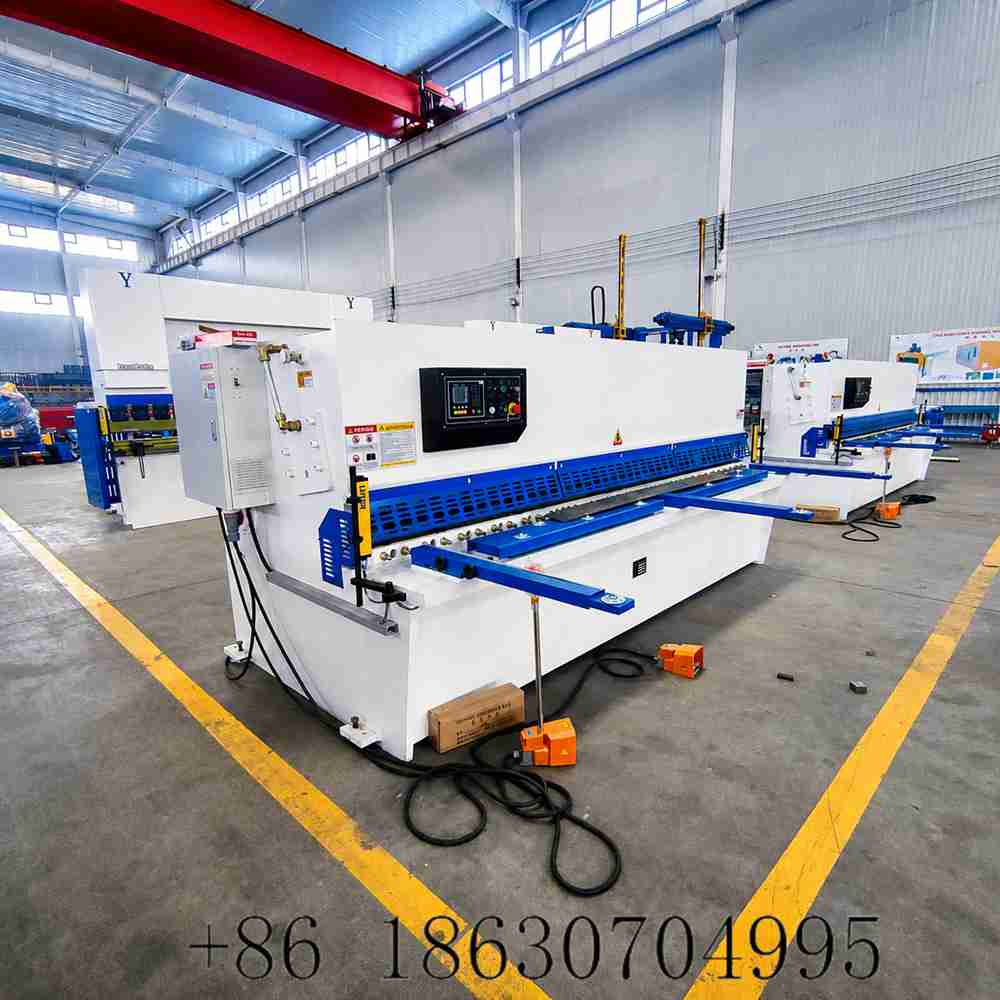 `High-Speed CNC Guillotine Shearing Machine